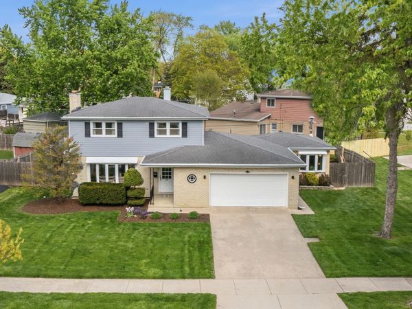 237 N Pioneer Drive , Addison, IL 60101