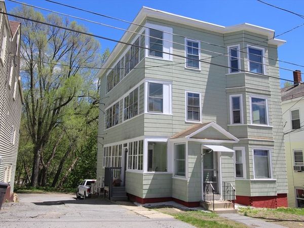 71 Ash St, Gardner, MA 01440