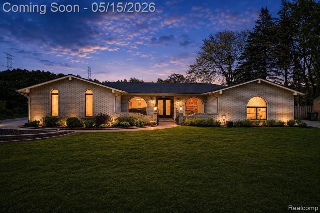 54524 Pocahontas Drive, Shelby Township, MI 48315 Main Photo