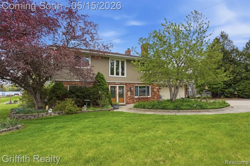 2901 School Lake Drive  Brighton Township, MI 