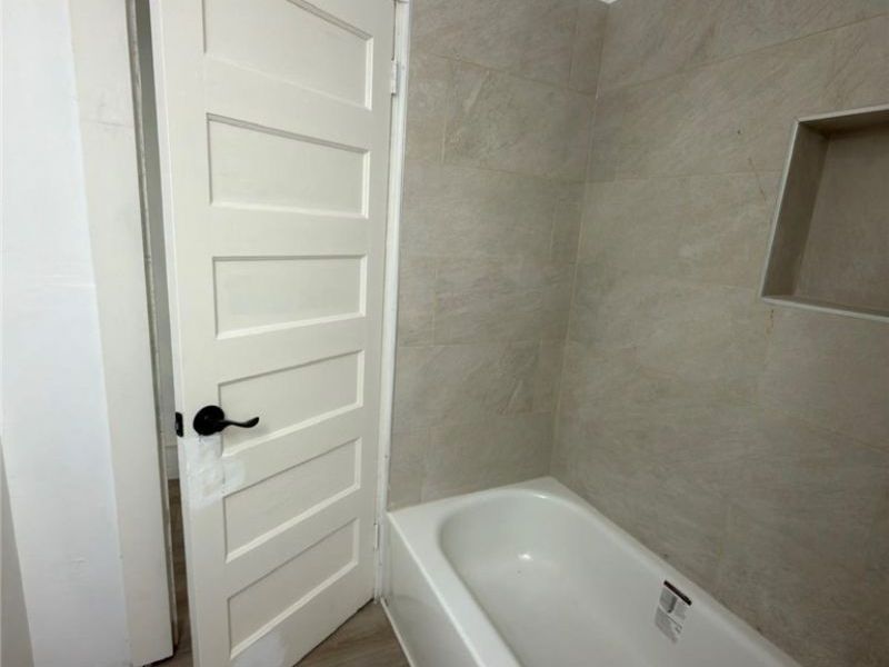 767 E 105th Street, Cleveland, OH 44108 Photo 10
