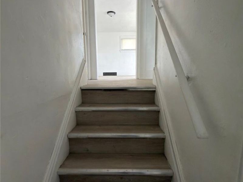 767 E 105th Street, Cleveland, OH 44108 Photo 12
