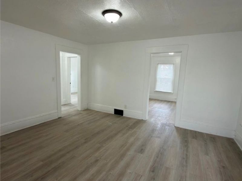 767 E 105th Street, Cleveland, OH 44108 Photo 15