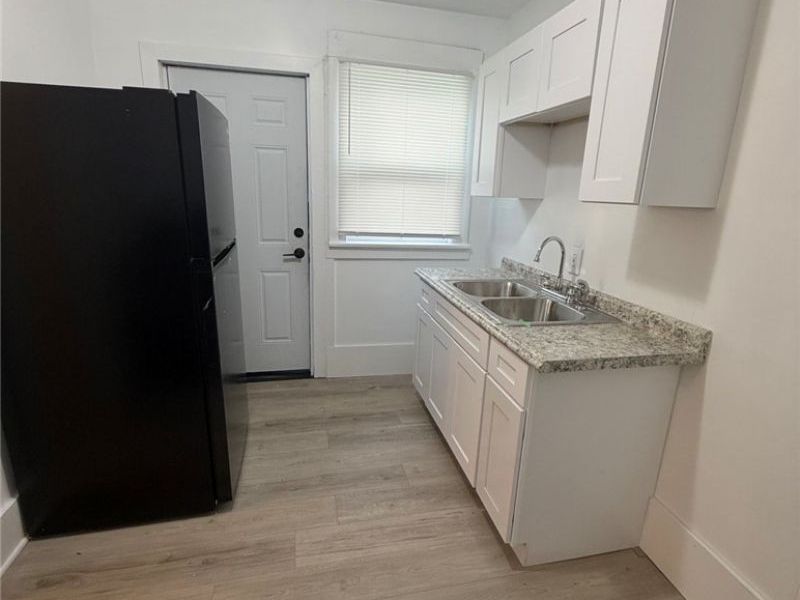 767 E 105th Street, Cleveland, OH 44108 Photo 18