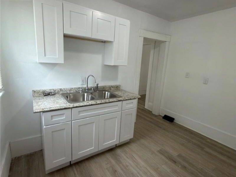 767 E 105th Street, Cleveland, OH 44108 Photo 8