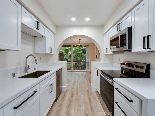 104 Lakepines, Irvine, CA 92620