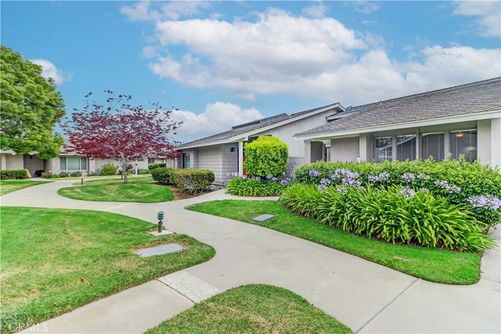 8877 Tulare, Unit 313-B, Huntington Beach, CA 92646 Main Photo