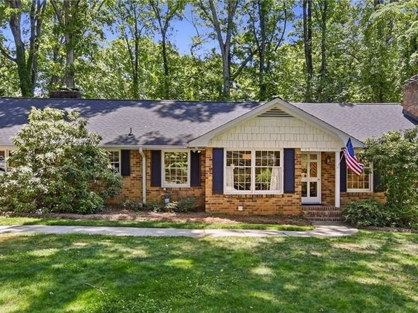 1117 Huntingdon Road , Winston-Salem, NC 27104