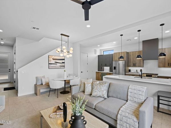 377 E WINDSOR Avenue, Unit 4, Phoenix, AZ 85004
