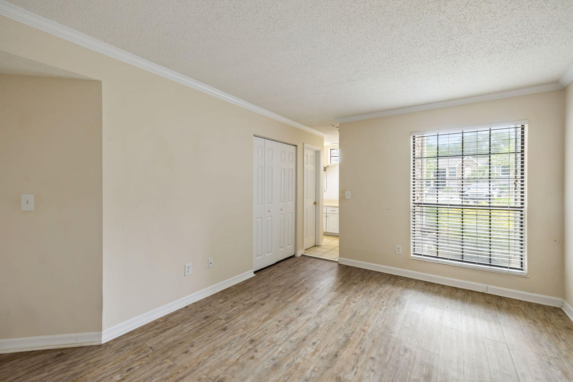 1852 Montclair Drive Photo 12