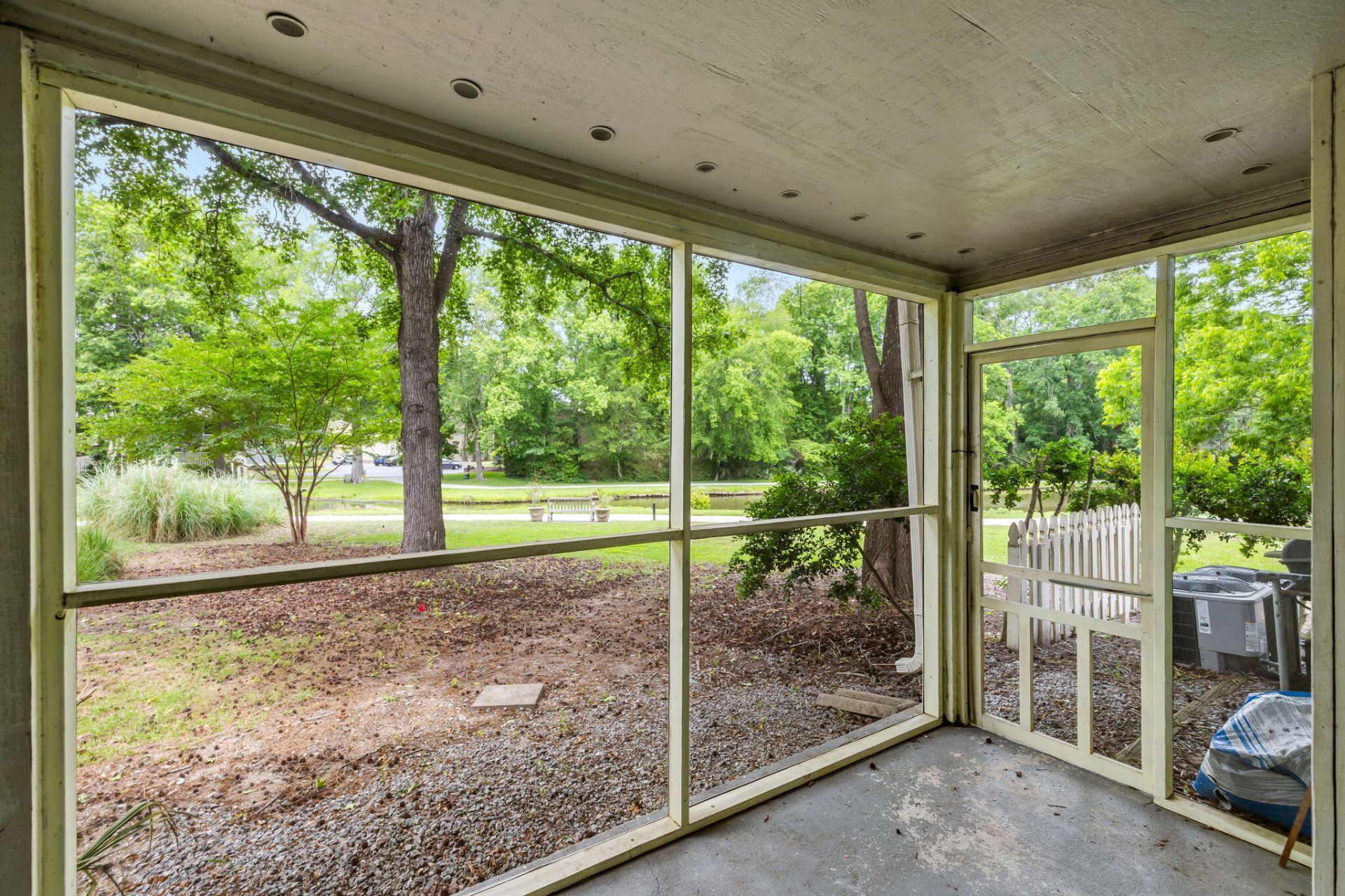 1852 Montclair Drive Photo 15
