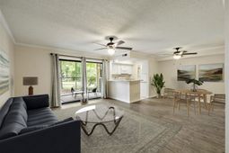 1852 Montclair Drive photo 4