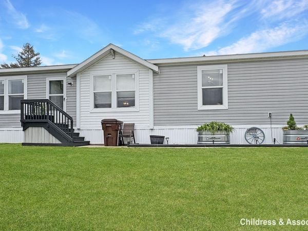 7265 Old Hickory Drive NE, Belmont, MI 49306