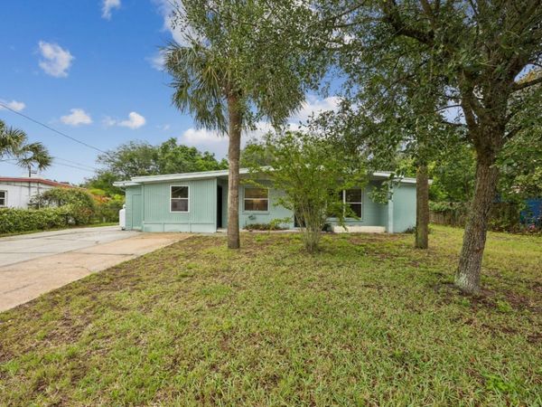 610 S 15TH Street, Amelia Island, FL 32034