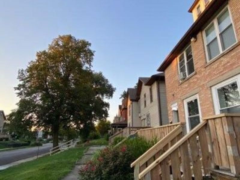 1374-1376 Indianola Avenue, Columbus, OH 43201 Photo 4