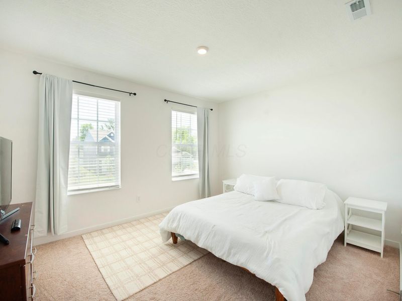 1698 Lewes Castle Drive , Grove City, OH 43123 Photo 22