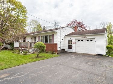 3450 Dodgeson Road, Alexander, NY 14005