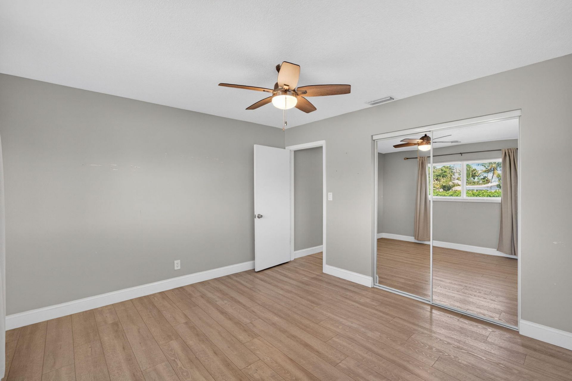 850 SE 1st Avenue, Pompano Beach, FL 33060 Photo