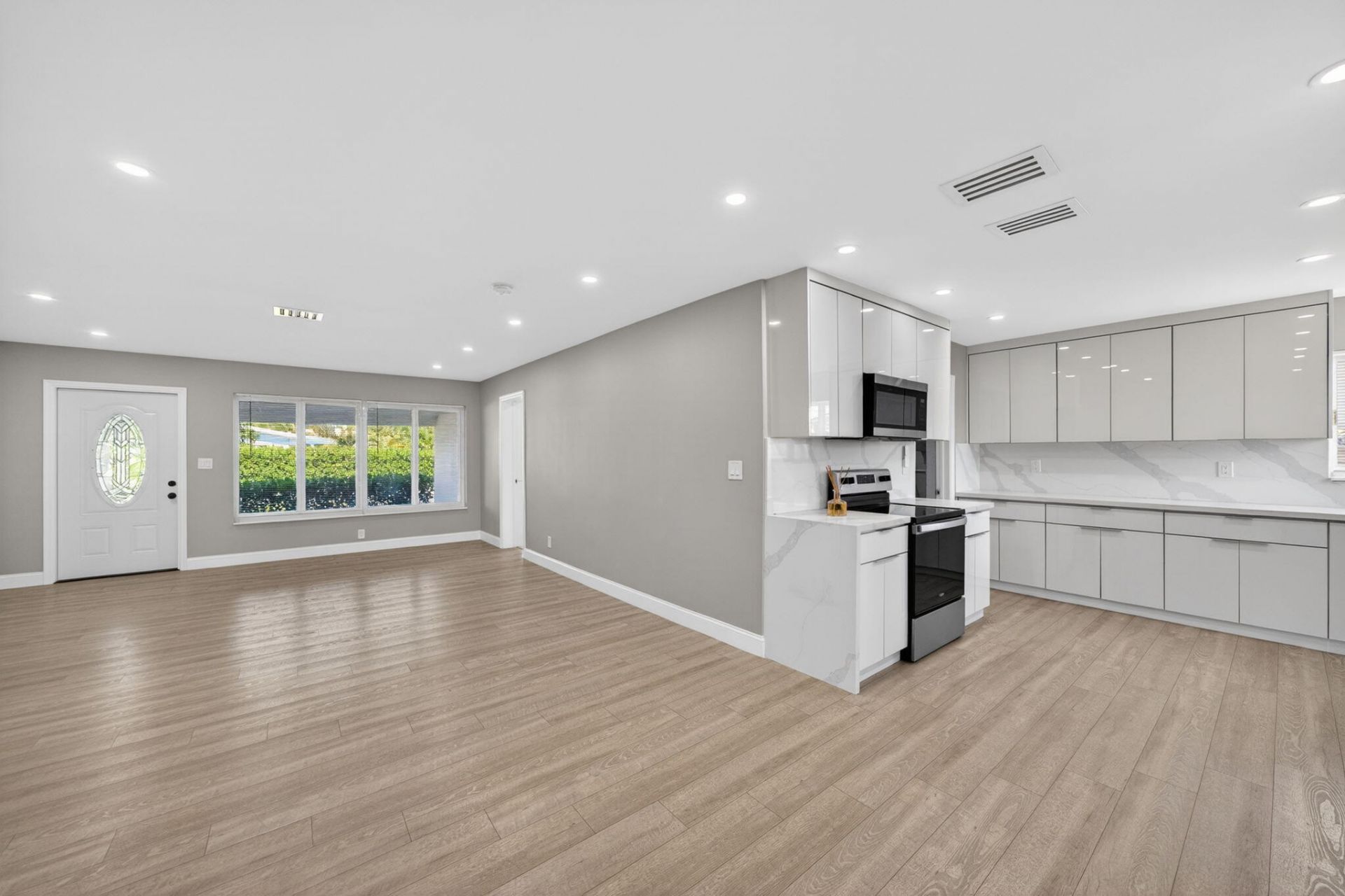 850 SE 1st Avenue, Pompano Beach, FL 33060 Photo