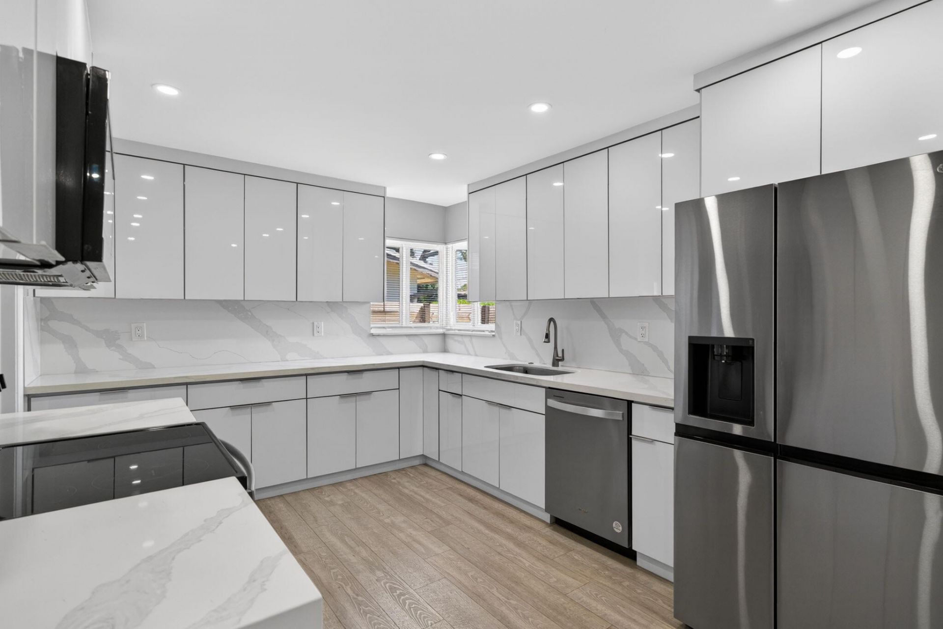 850 SE 1st Avenue, Pompano Beach, FL 33060 Photo