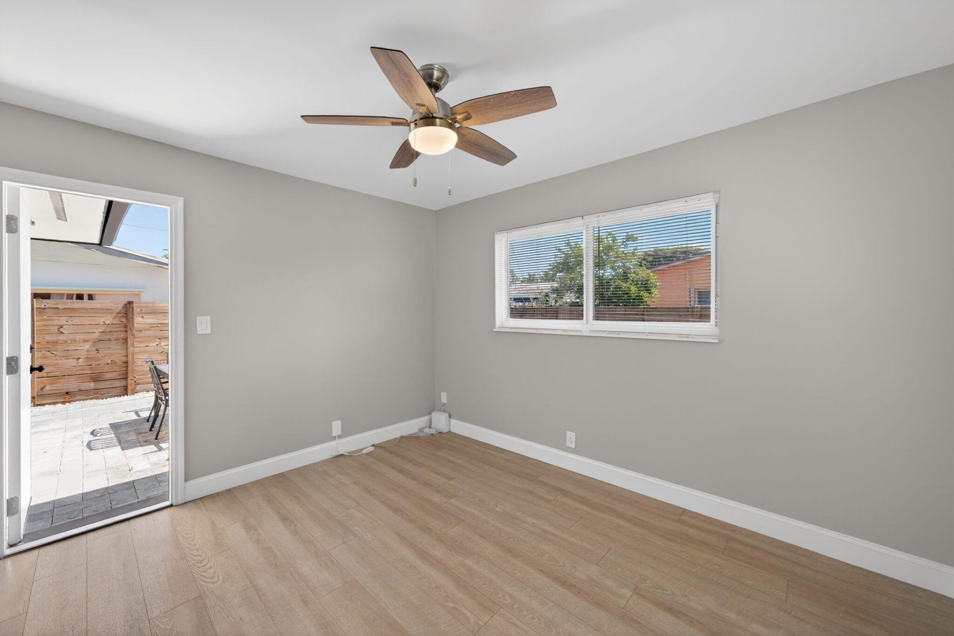 850 SE 1st Avenue, Pompano Beach, FL 33060 Photo