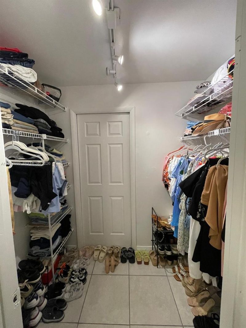 17550 NW 67th Pl, Unit J-2, Hialeah, FL 33015 Photo
