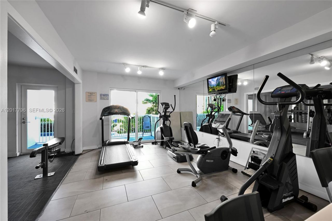 2740 SW 28th Ter , Unit 202, Miami, FL 33133 Photo