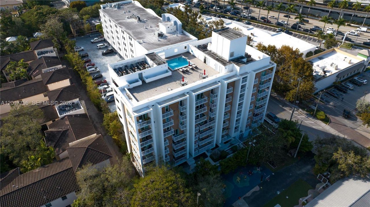 2740 SW 28th Ter , Unit 202, Miami, FL 33133 Photo
