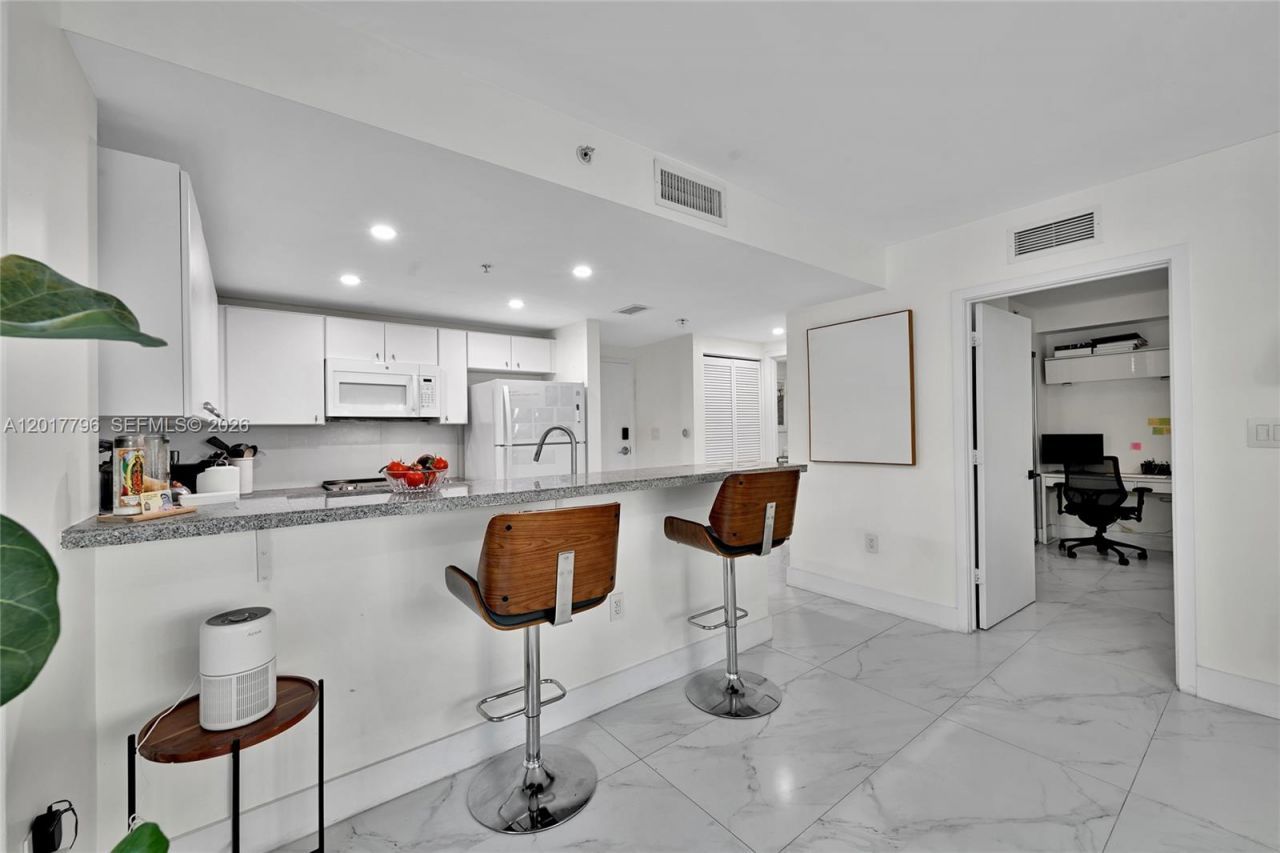 2740 SW 28th Ter , Unit 202, Miami, FL 33133 Photo