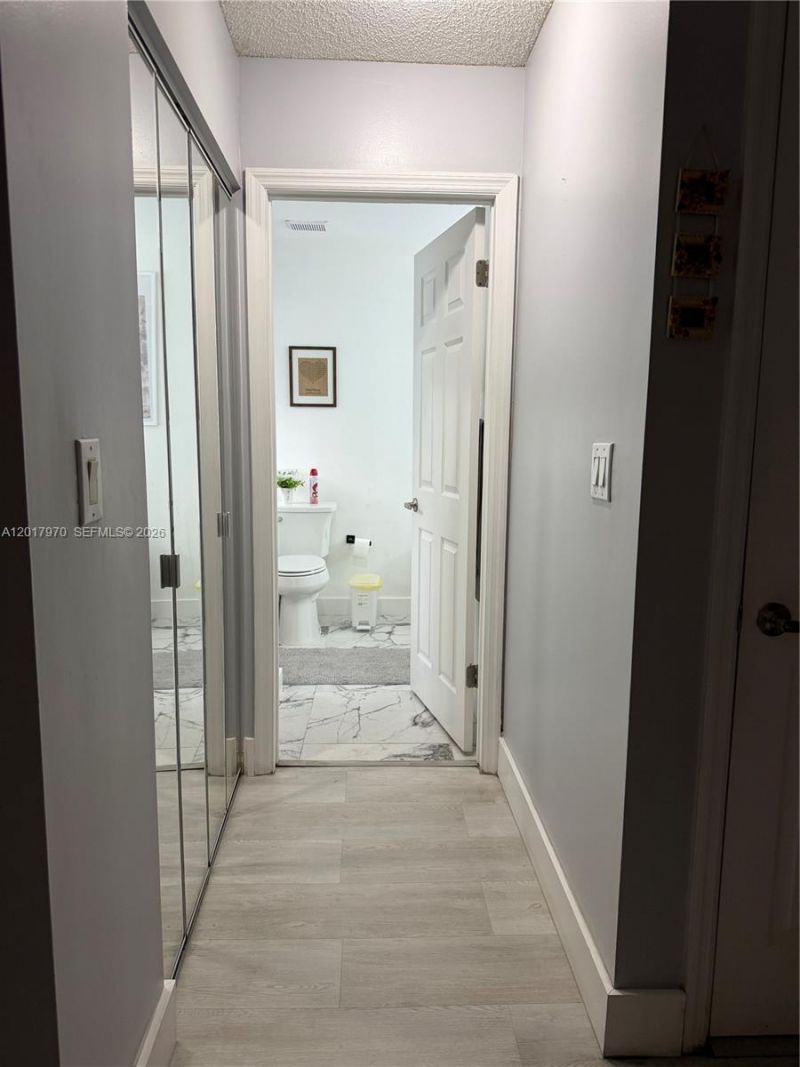 15823 SW 82nd St, Miami, FL 33193 Photo