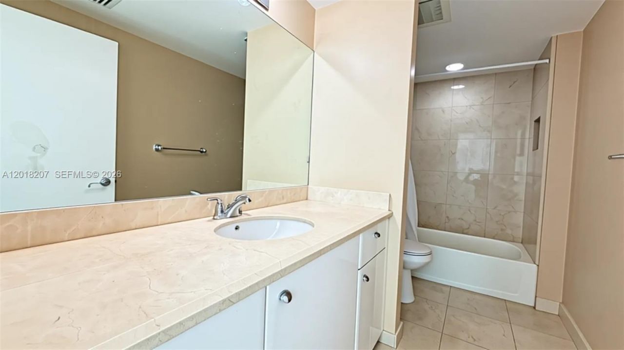 19400 Turnberry Way, Unit 1132, Aventura, FL 33180 Photo