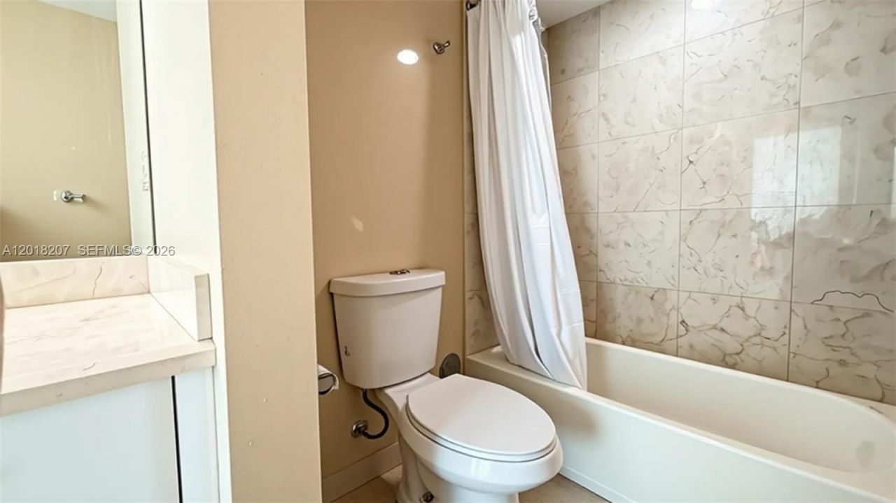 19400 Turnberry Way, Unit 1132, Aventura, FL 33180 Photo