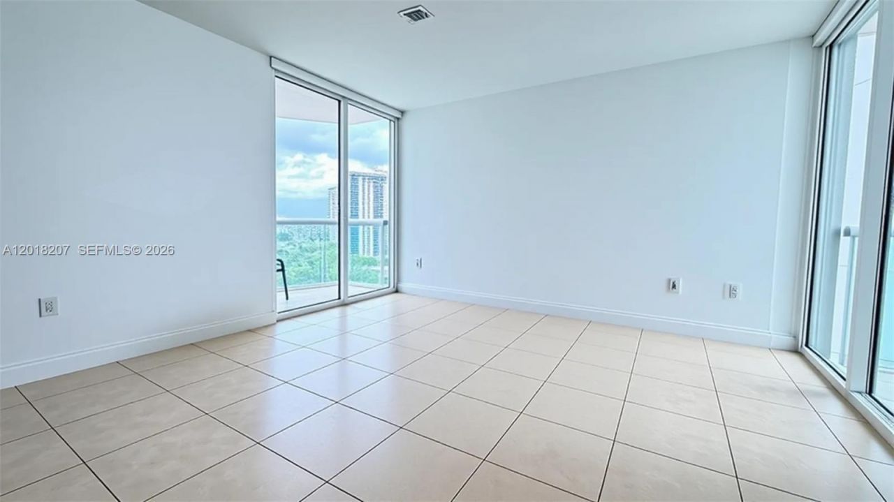 19400 Turnberry Way, Unit 1132, Aventura, FL 33180 Photo