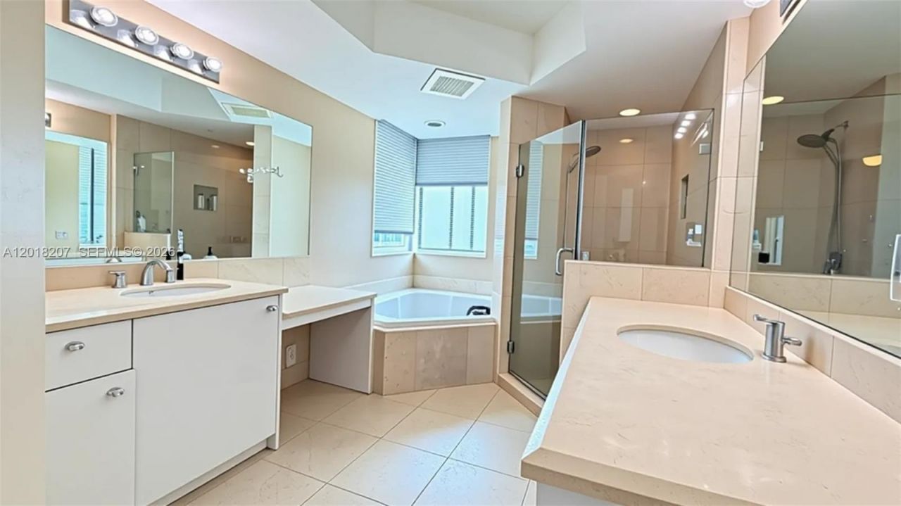 19400 Turnberry Way, Unit 1132, Aventura, FL 33180 Photo