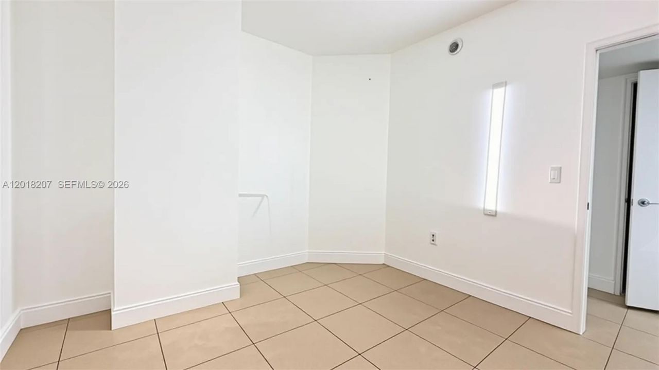 19400 Turnberry Way, Unit 1132, Aventura, FL 33180 Photo