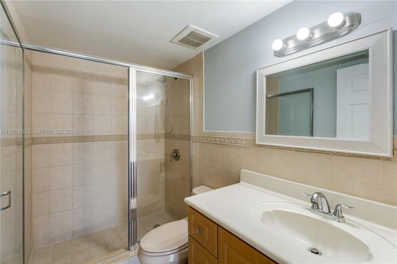 5775 W 20th Ave , Unit 404, Hialeah, FL 33012 Photo