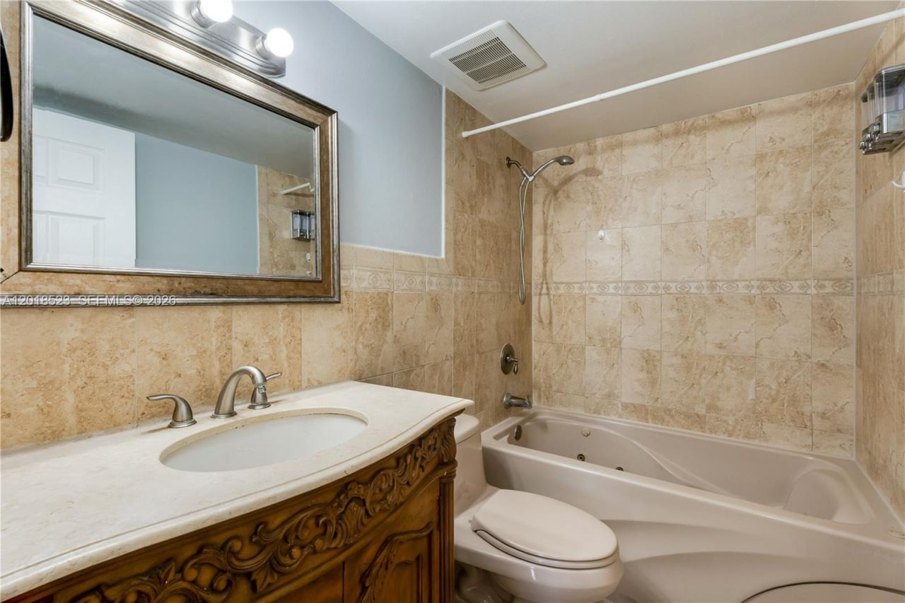 5775 W 20th Ave , Unit 404, Hialeah, FL 33012 Photo