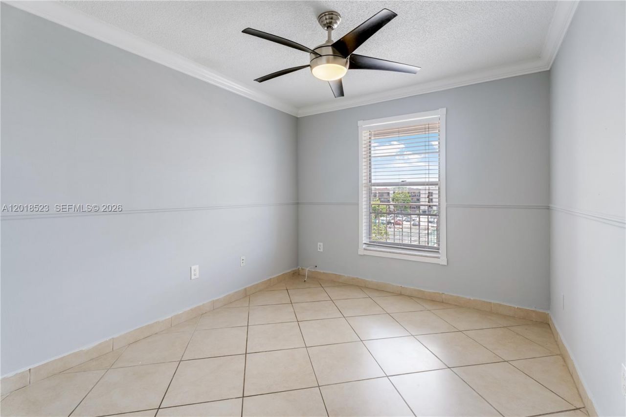 5775 W 20th Ave , Unit 404, Hialeah, FL 33012 Photo