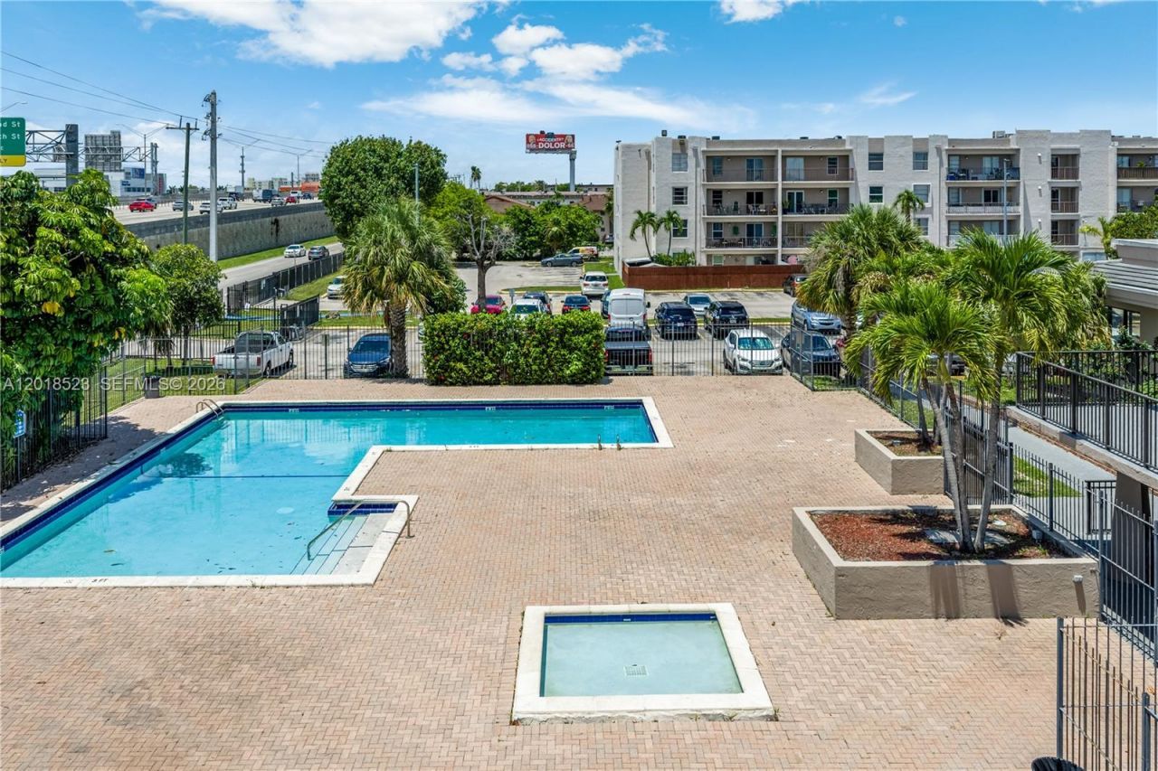5775 W 20th Ave , Unit 404, Hialeah, FL 33012 Photo