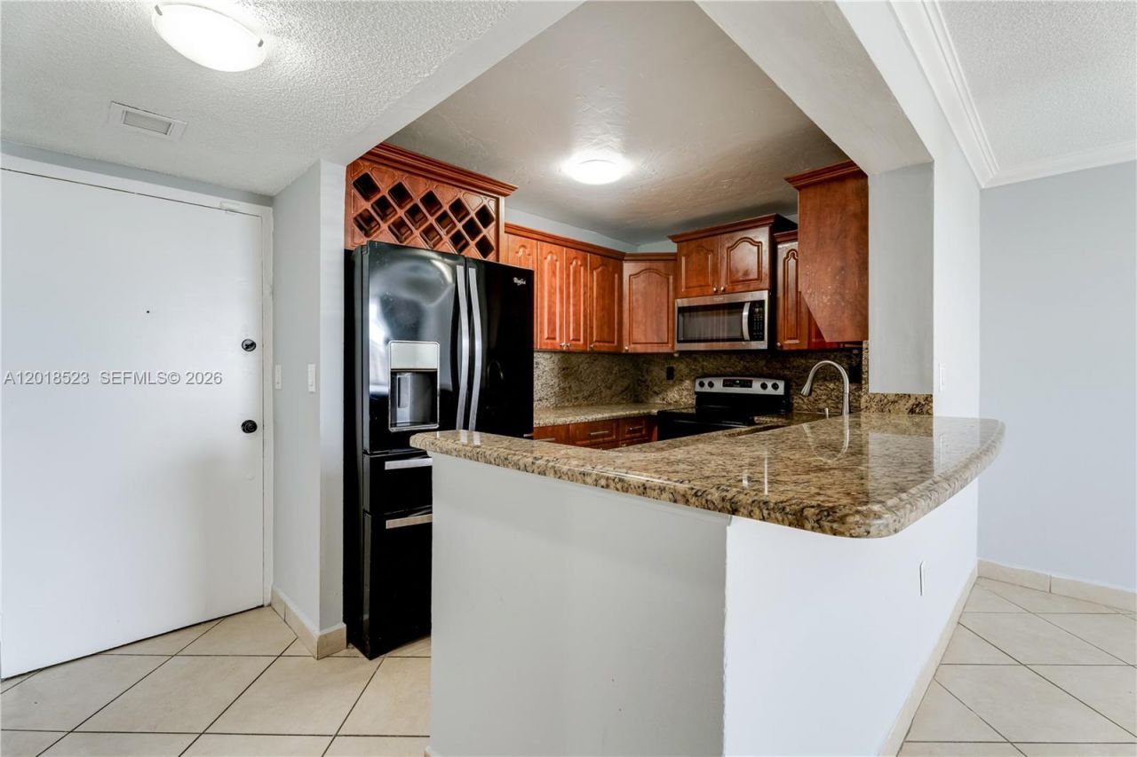 5775 W 20th Ave , Unit 404, Hialeah, FL 33012 Photo