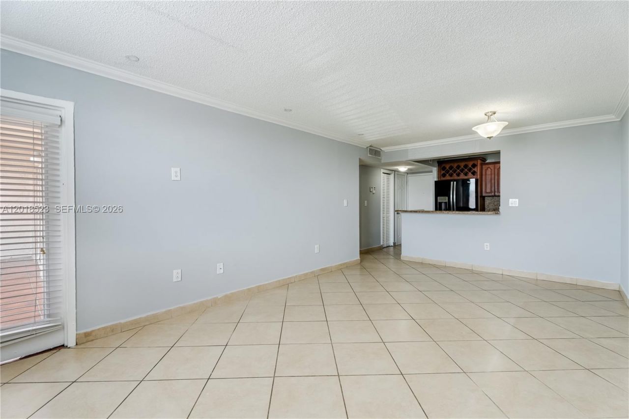 5775 W 20th Ave , Unit 404, Hialeah, FL 33012 Photo