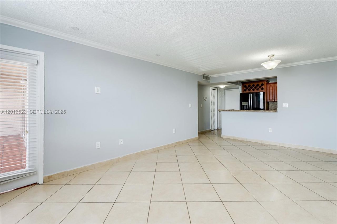 5775 W 20th Ave , Unit 404, Hialeah, FL 33012 Photo