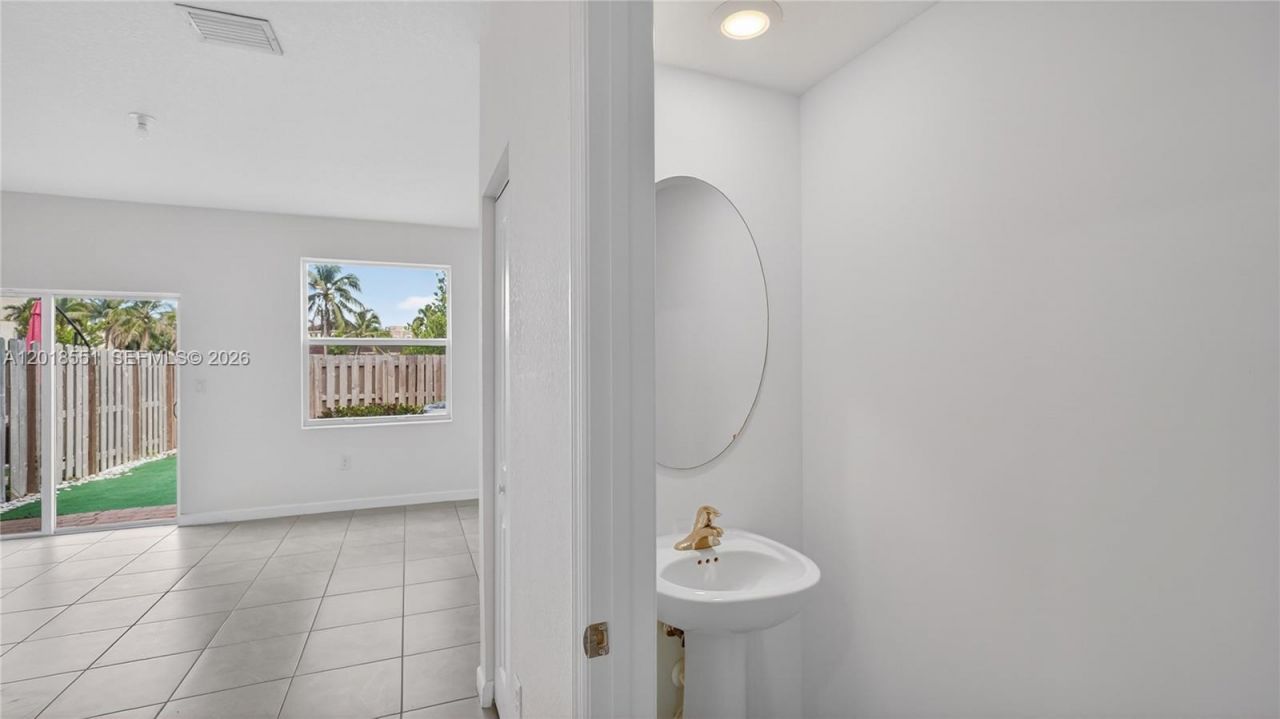 12123 NW 23rd Ct , Miami, FL 33167 Photo