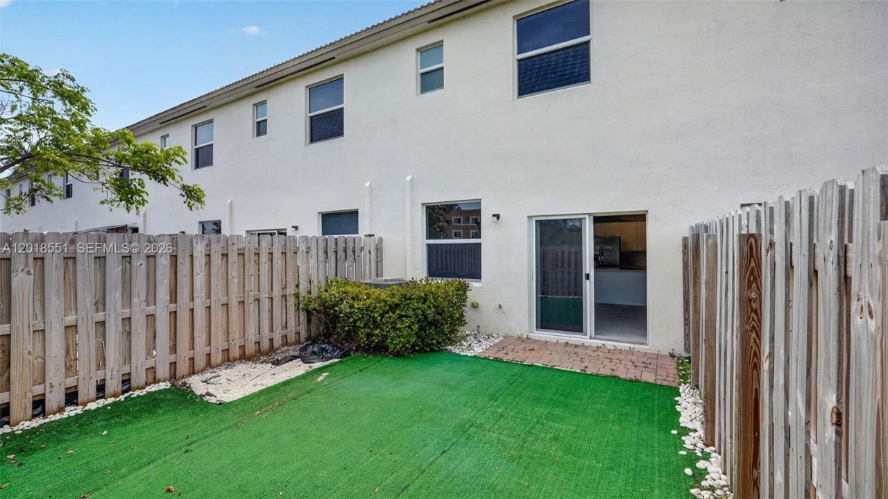 12123 NW 23rd Ct , Miami, FL 33167 Photo