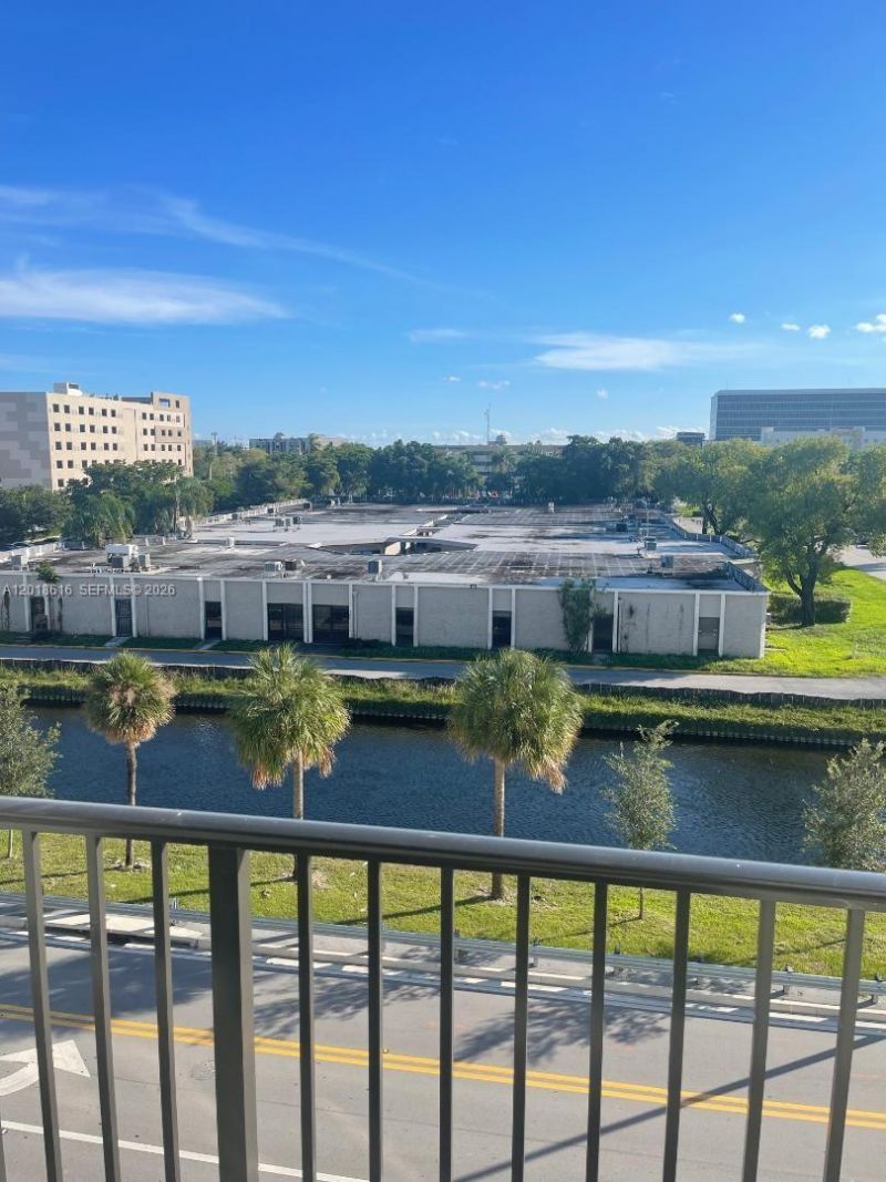 8167 NW 41 St , Unit 407, Doral, FL 33166 Photo