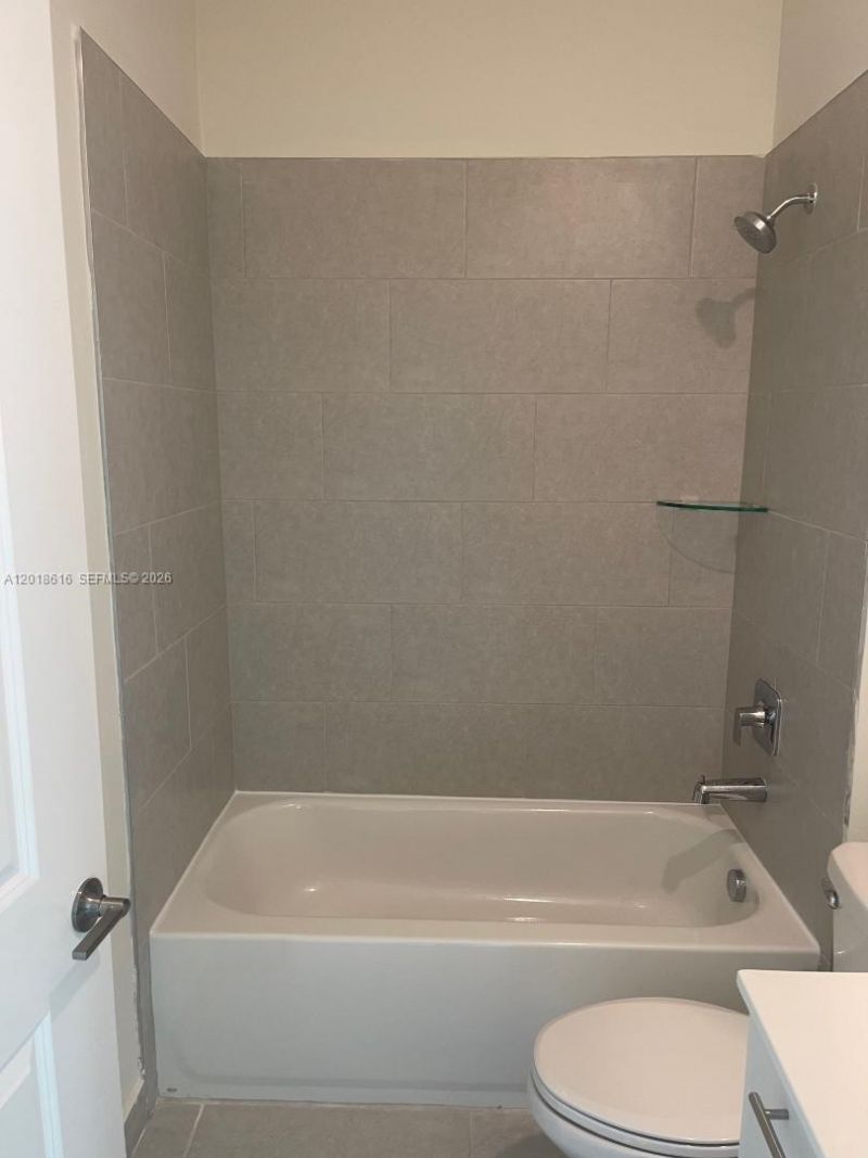 8167 NW 41 St , Unit 407, Doral, FL 33166 Photo