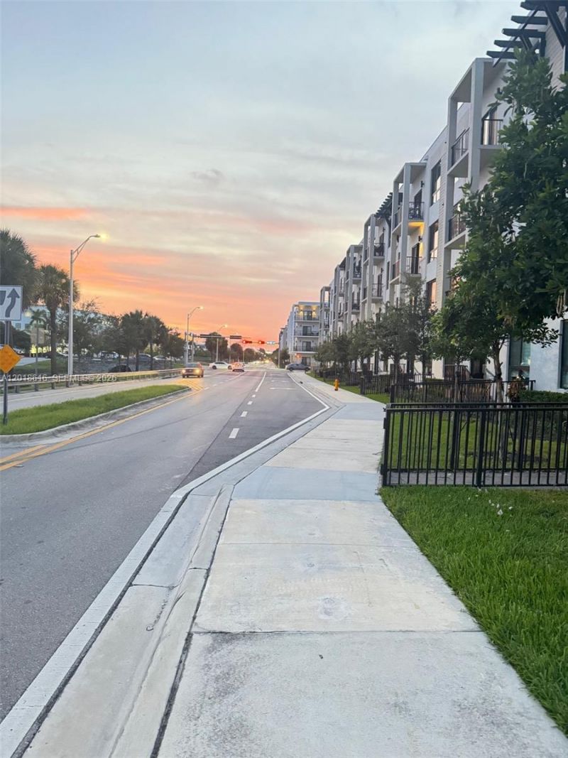 8167 NW 41 St , Unit 407, Doral, FL 33166 Photo