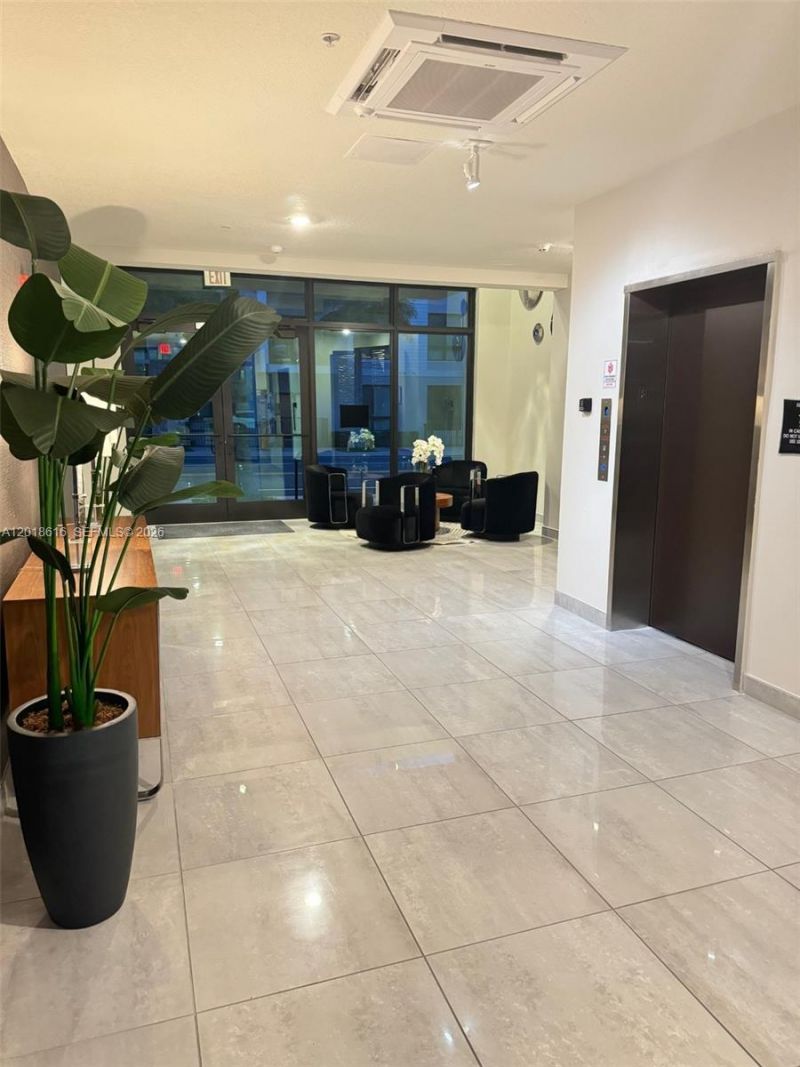 8167 NW 41 St , Unit 407, Doral, FL 33166 Photo