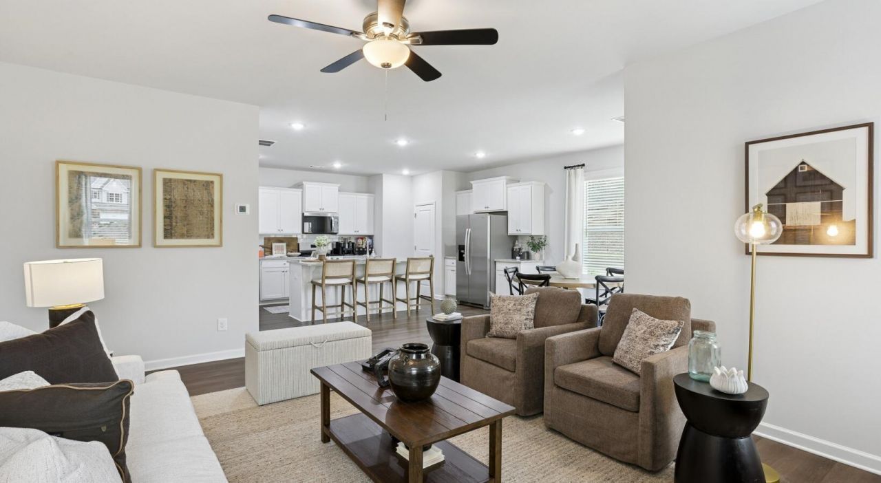 108 Acuna Street Photo 5