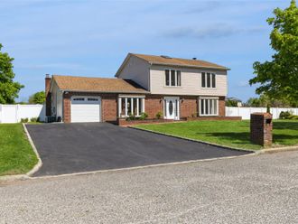 51 Oleeta Road Mount Sinai, NY 11766